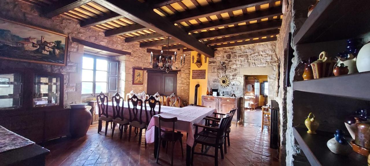 Castell De Llaes Villa Eksteriør bilde