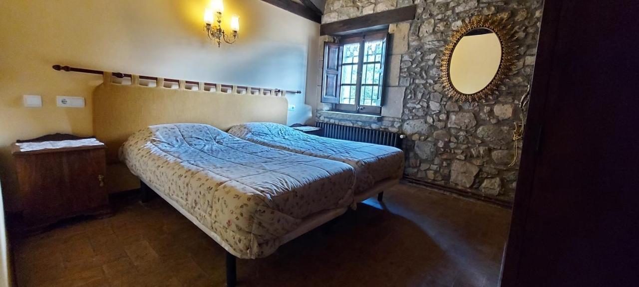 Castell De Llaes Villa Eksteriør bilde