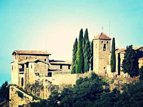 Castell De Llaes Villa Eksteriør bilde